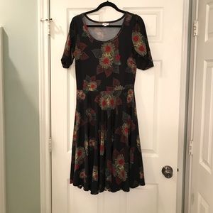 Beautiful fall colors - LuLaRoe Nicole Lg